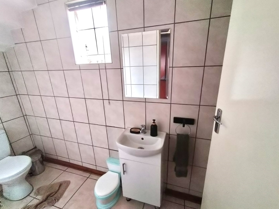 3 Bedroom Property for Sale in Langenhovenpark Free State